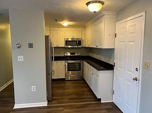 1st image of 230 Willard St Unit 208