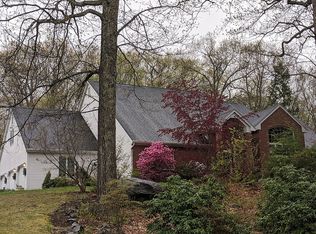 355 Country Club Rd, Avon, CT 06001