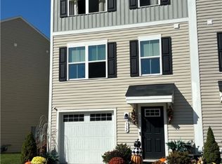 712 Pine Spring Dr, Painesville, OH 44077