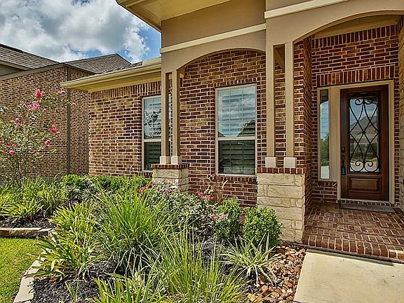 2nd image of 18627 Luma Cove Ln