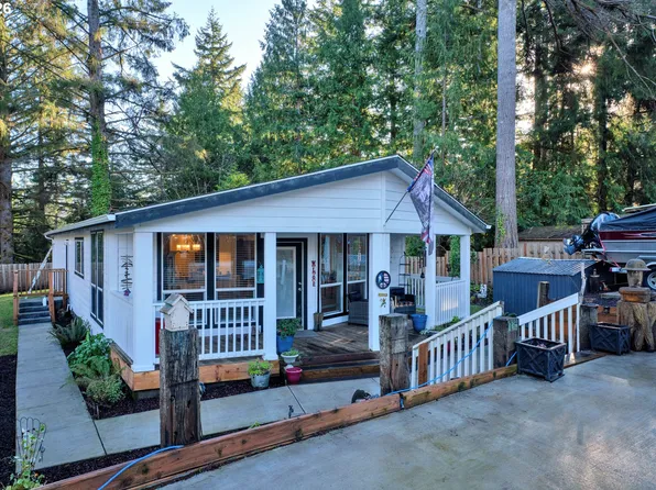 89555 Shore Crest Dr, Florence, OR 97439