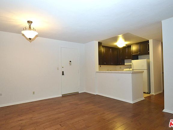5th image of 6305 Green Valley Cir Unit 109