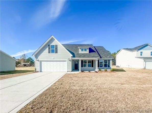 162 Magnolia St, Parkton, NC 28371