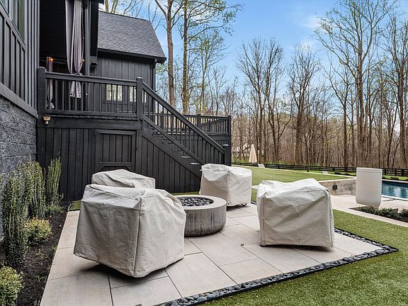 48th image of 925 Weeping Willow Rd #D