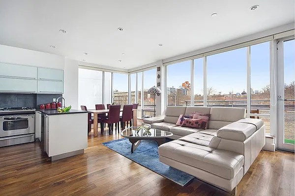 Sold by Stribling | media 9