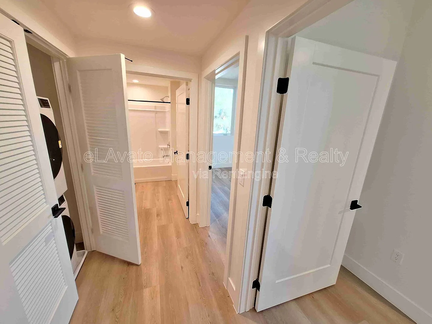 2 bed, 1.0 bath, $3,256 — Photo 4