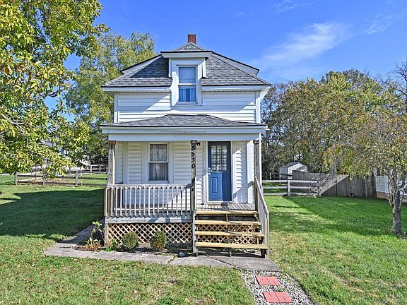 2nd image of 5530 College St