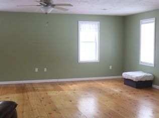 670 Old Petersham Rd, Barre, MA 01005