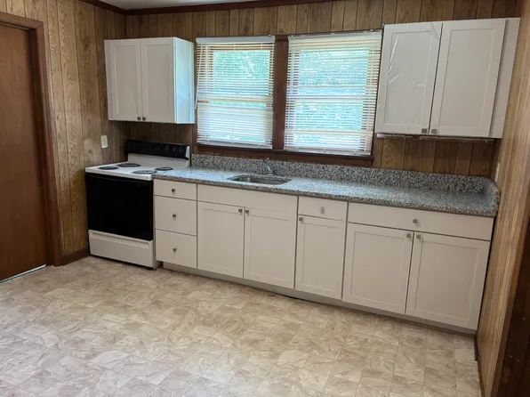 519 Denver St, Kannapolis, NC 28083