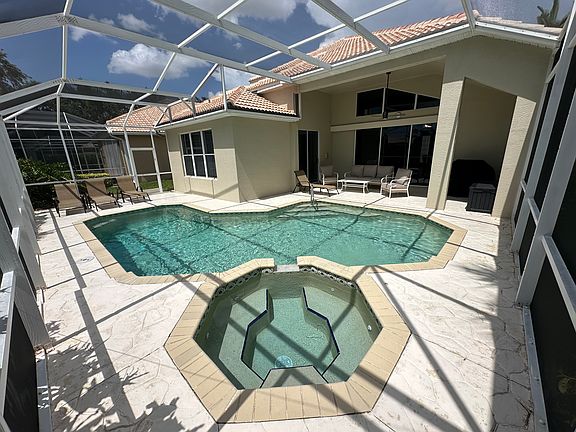 1860 Timarron Way, Pool