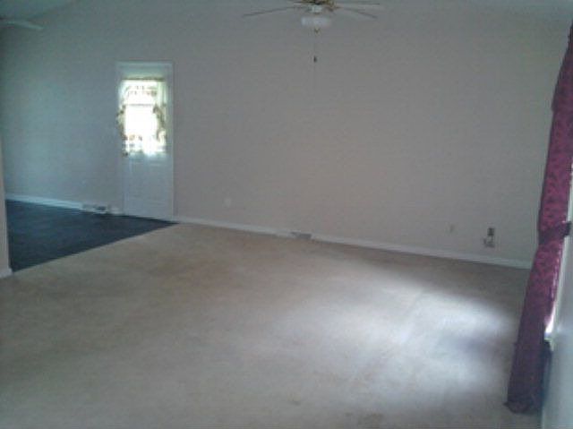 2nd image of 4089 Heights School Rd