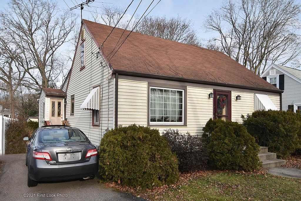 38 Pine St, Seekonk, MA 02771 Zillow
