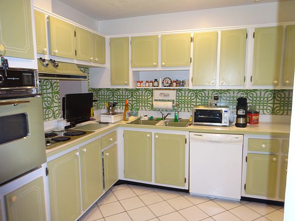 5th image of 2886 Fernley Dr E APT 3