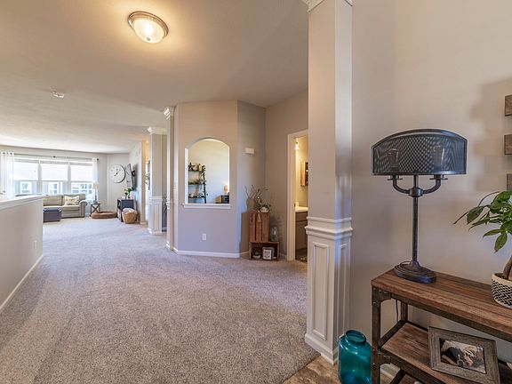 4th image of 9195 Green Meadow Dr