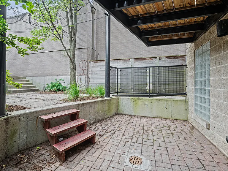 1747 N Wolcott Ave #1 — Photo 22
