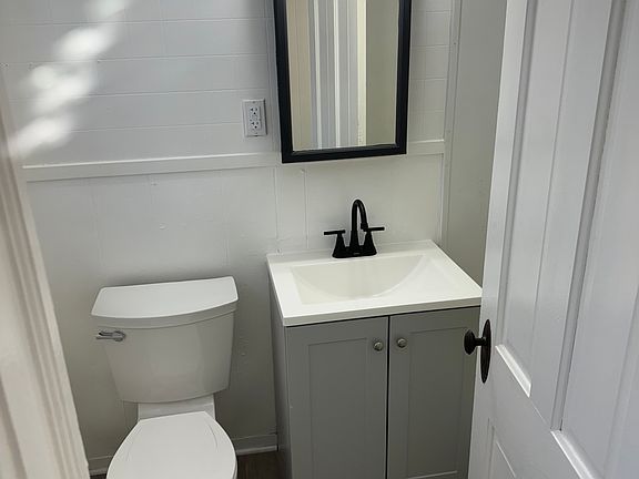 4th image of 350 W Main St #4