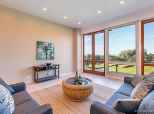 7030 Fairway Rd, La Jolla, CA 92037