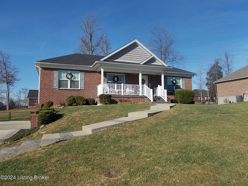 1st image of 110 Lancaster Ln
