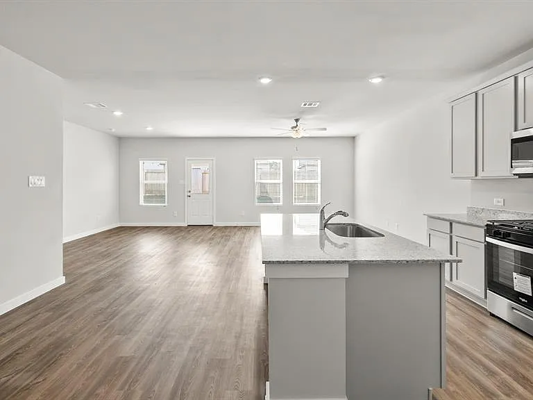 25207 Leather Leaf Ct — Photo 8