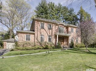 5 Colgate Rd, Great Neck, NY 11023