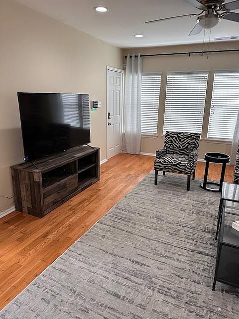 Roku TV with all major apps.