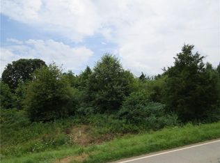 1166 W Ridgeway Rd, Maysville, GA 30558