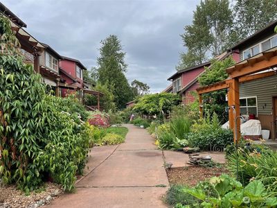 6000 17th Avenue SW #2, Seattle, WA, 98106