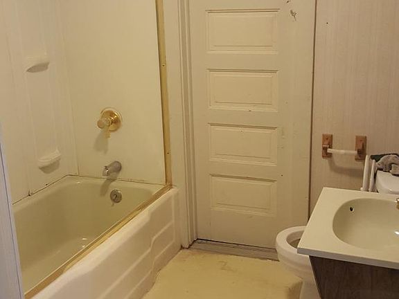 3rd image of 18 Riverview St #2