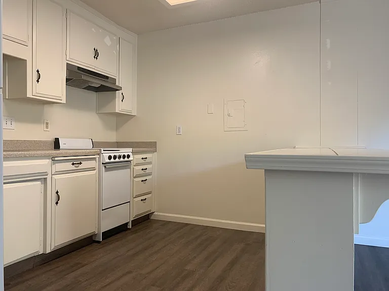 Quiet multi plex walking distance to downtown! For rent — Photo 25