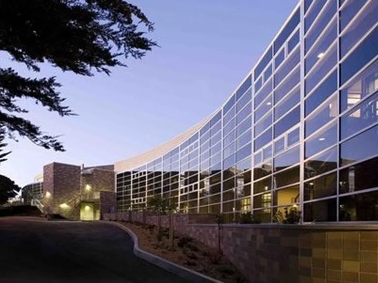 Alameda Apartments — Photo 19