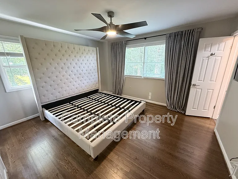3153 Woodhaven Dr — Photo 20