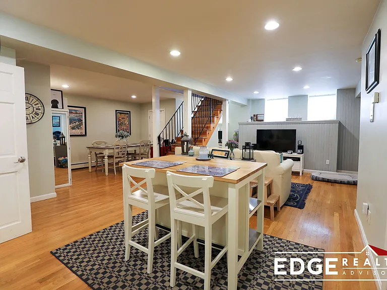 17 Strathmore Rd #B — Photo 15