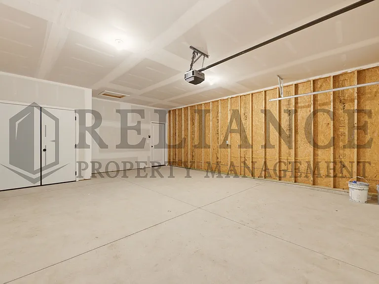 168 N Gowen St — Photo 35