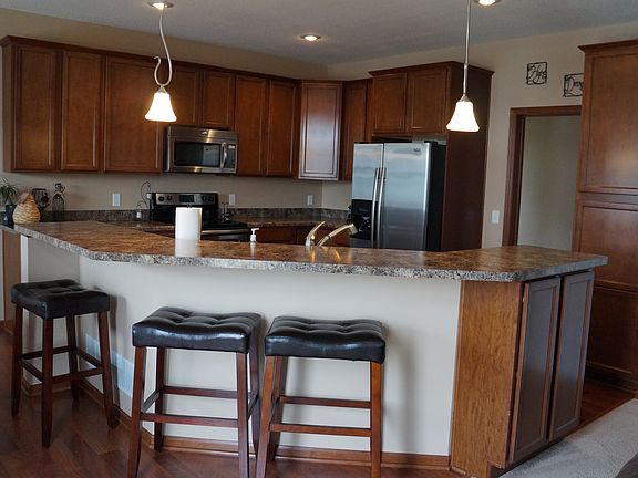 SS Appliances, Breakfast Bar