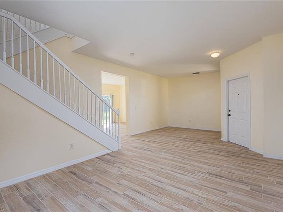 4th image of 11079 Lancewood St