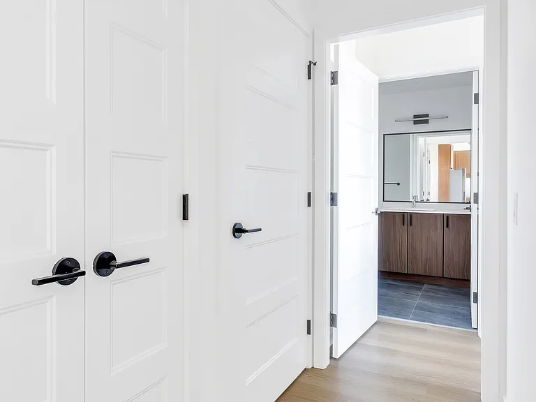 3455 Hastings St E — Photo 12