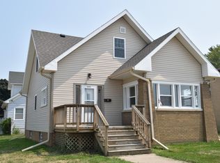 2223 Charles St, Racine, WI 53402