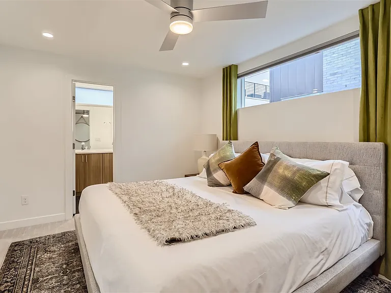 1608 Irving St #4 — Photo 19