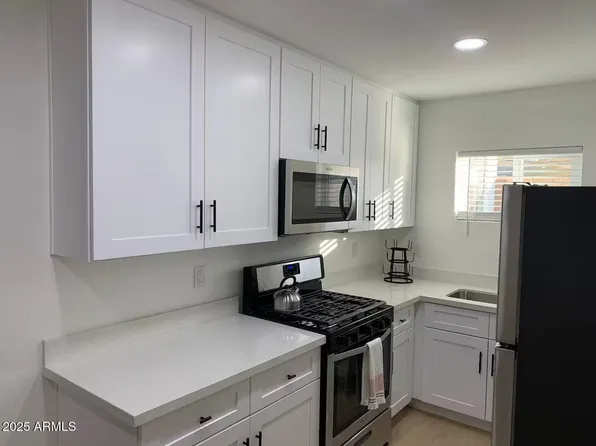 2502 N 29th Pl, Phoenix, AZ