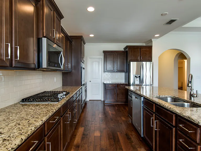 1205 Cressy Ln — Photo 11