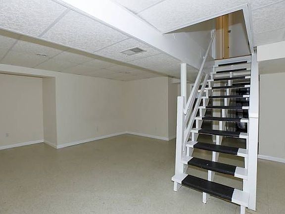 4th image of 11124 Stillwater Ave