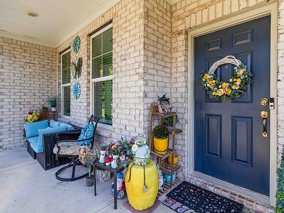 5th image of 4214 Woodsley Pl