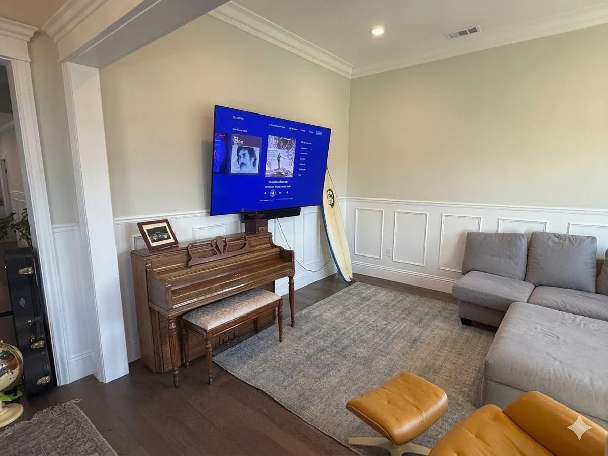 3 bed, 1600 sqft, $6,000 — Photo 2