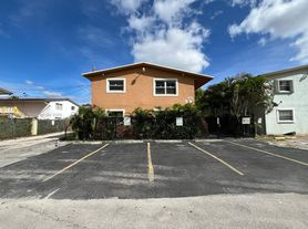 608 SW 16th Ave, Fort Lauderdale, FL