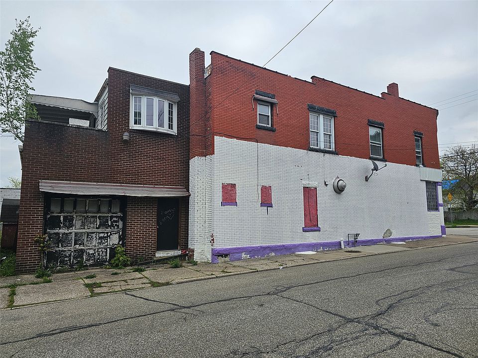 1st image of 802 E 11th St
