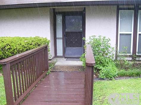2nd image of 103 Westwood Dr #X