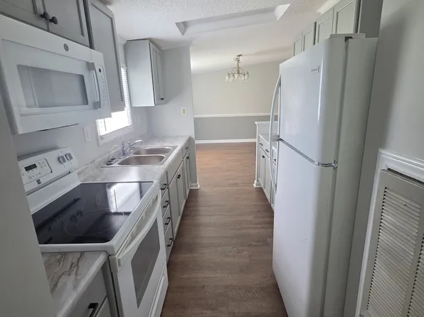 (undisclosed Address), La Grange, NC 28551