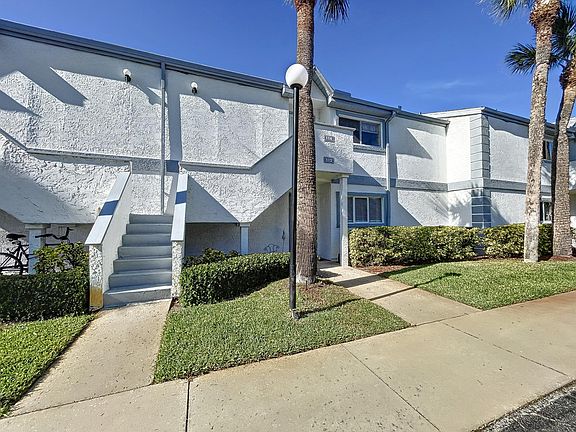 2nd image of 114 Beach Park Ln #24