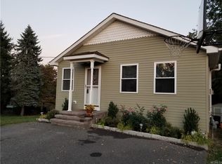 11 Myrtle Ave, New Windsor, NY 12553