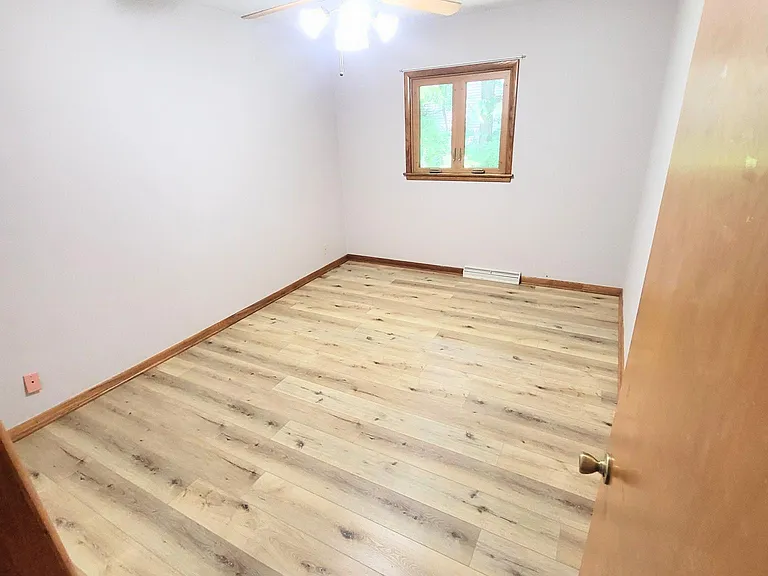 689 Deborah Dr — Photo 11